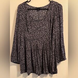 Torrid brand Size 0-L Leopard Print Women's Top - Black and Gray